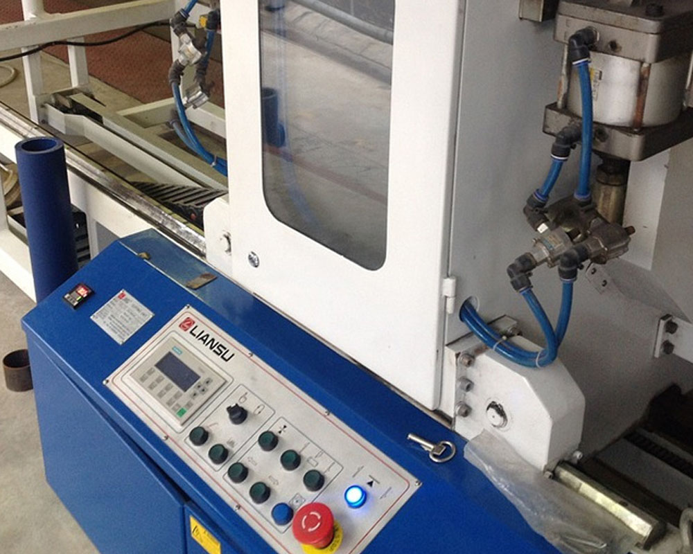 Imagen para Producto Reparación y ventas de máquinas del sector de cliente Besondere Burg